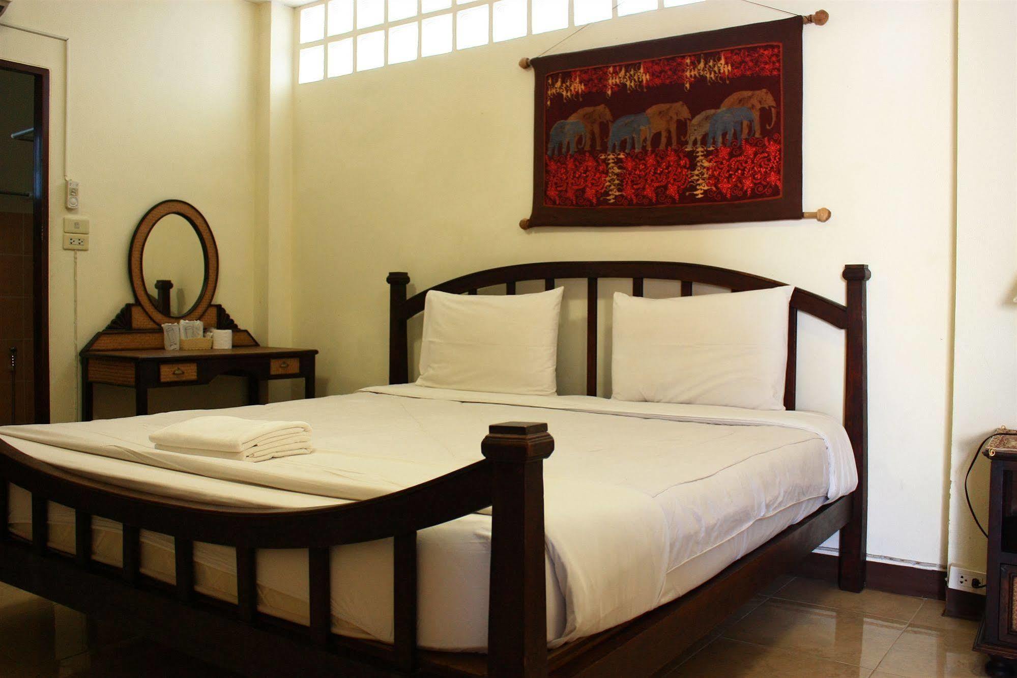โรงแรมตีฆ้อง - Tri Gong Hotel Chiang Mai Bagian luar foto